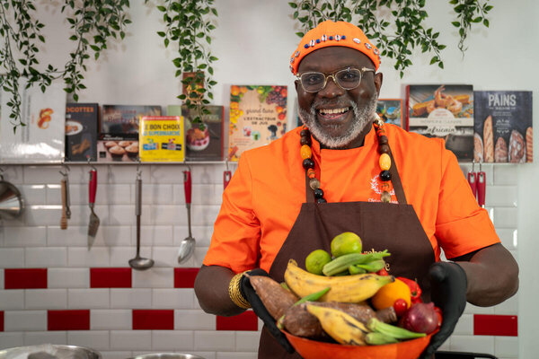 Avec son bâton de pélerin culinaire, Christian Abégan a crée des manifestations et exposé dans de nombreux médias sa conviction quant au potentiel des aliments traditionnels africains. 