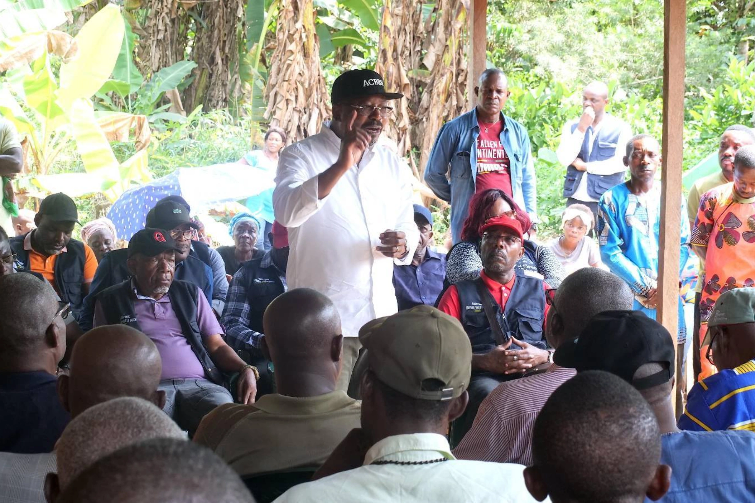 Dernier premier ministre d'Ali Bongo Ondimba, Alain-Claude Bilie-By-Nze se présente comme “la seule alternative aux militaires”.