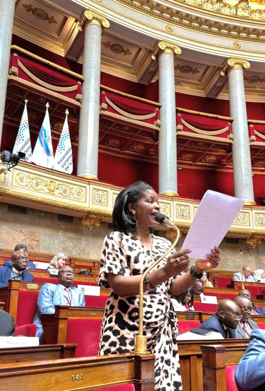 Rapporteure de la Commission économique de l’APF, Amina Gerba intervient lors d'une séance de la 50e session de l'Assemblée parlementaire francophone.