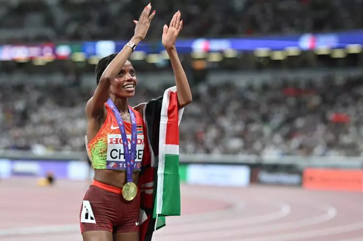 La Kényane Béatrice Chebet est devenue championne du monde du 10 000 m devant l'Italienne Nadia Batocletti et l'Ethiopienne Gudaf Tsegay. 