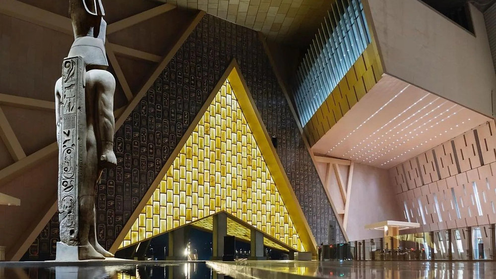 La diversité des partenariats pour son édification donne au Grand Egyptian Museum une dimension qui dépasse le cadre de l'Egypte.&nbsp;