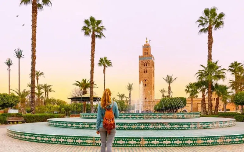 Pour les quatre premiers mois de 2025, le Maroc a accueilli 5,7 millions de touristes soit une hausse de 23 % par rapport à la même période en 2024.