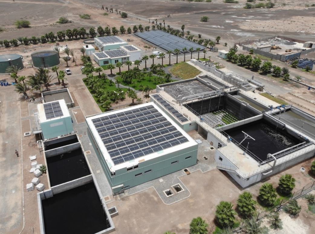 Parmi les infrastructures qui ont permis de changer la donne, Santa Maria Wastewater Treatment Plant sur l’île de Sal.