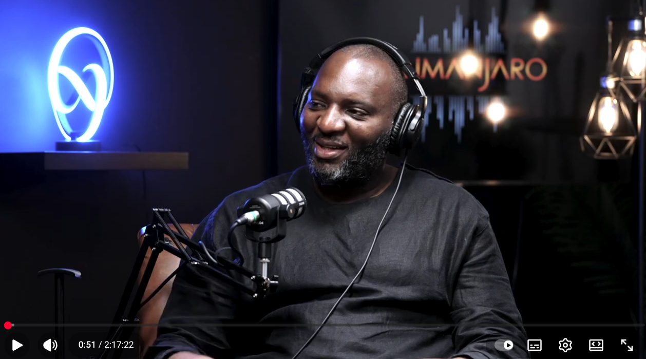 Fondateur et président de Blacknetwork, Tanguy Ngafaounain-Tabissi anime depuis quatre ans le podcast Kalimandjaro qui a reçu près de 400 invités à ce jour.&nbsp;&nbsp;