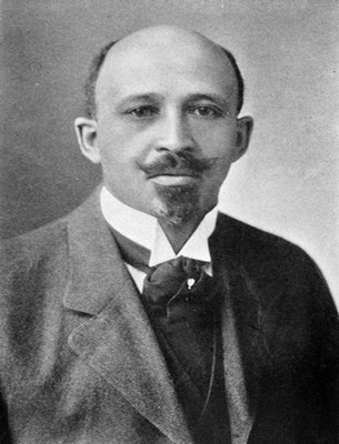 Willam Edwatd Burghardt Du Bois a ouvert la voie de l'idée panafricaniste où la terre mère africaine est centrale. 