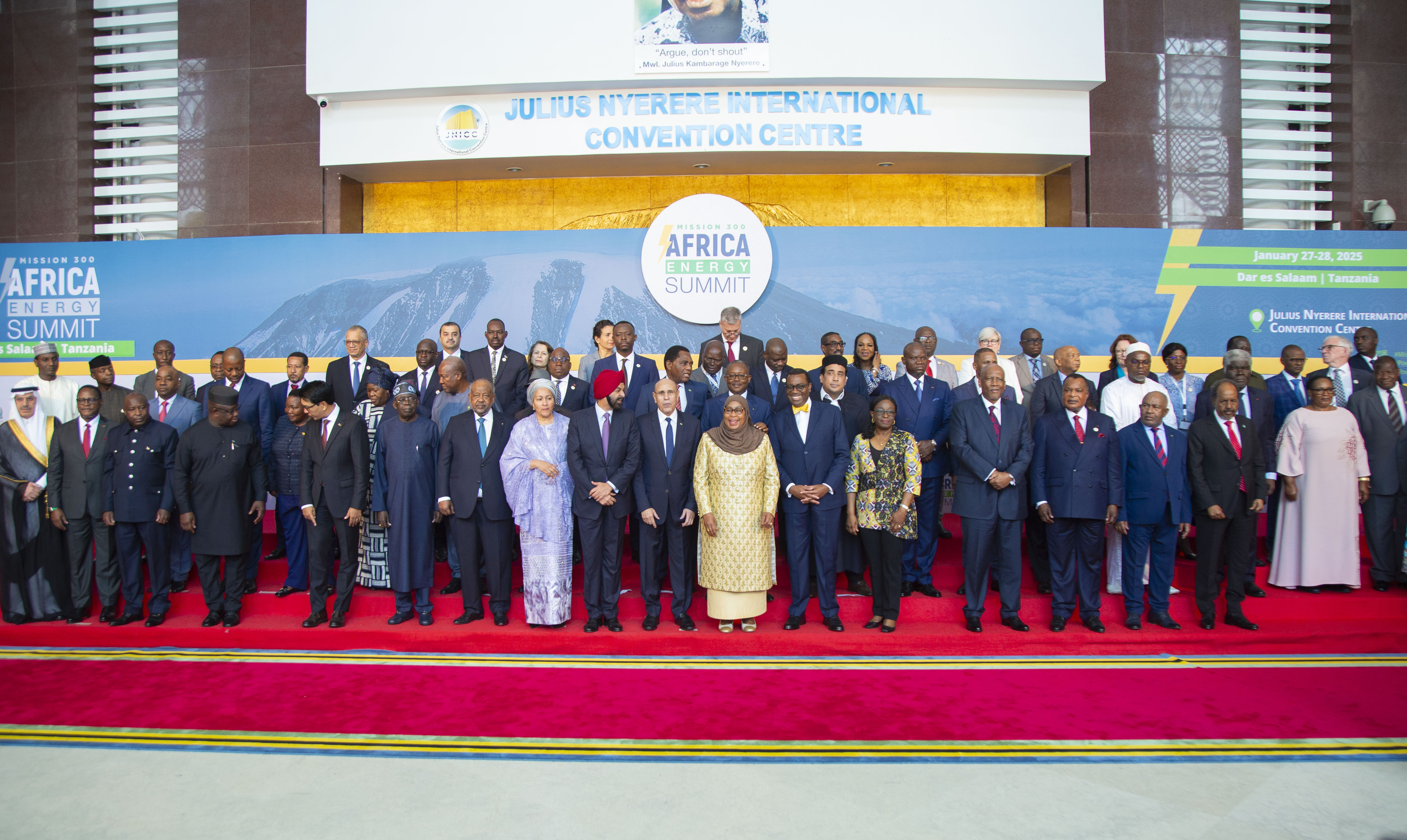 Vue d'ensemble des chefs d'Etat et de gouvernement présents lors du Sommet africain de l'énergie les 27 et 28 janvier 2025 à Dar Es Salaam
